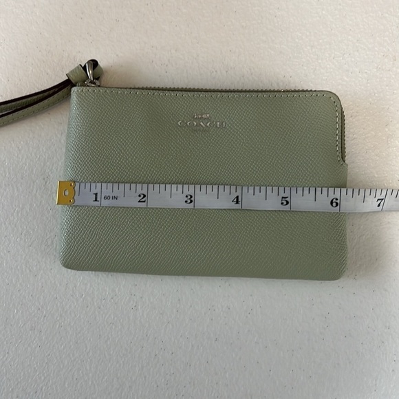 Coach Wristlet Light Sage/Olive Green Leather Style F58032 NWT - Picture 3 of 7
